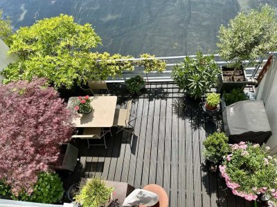 Traumhaftes Wohnen am Wasser: Modernes Townhouse mit Tiefgaragenplatz und vielen Extras