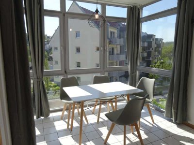 Stilvolle sanierte & möblierte 1,5-Zimmer-Wohnung mit EBK, BLK und Garage in Lengfeld zu vermieten!