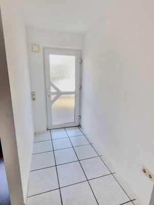 Renovierte 2,5-Raum-Souterrain-Wohnung in Lindlar