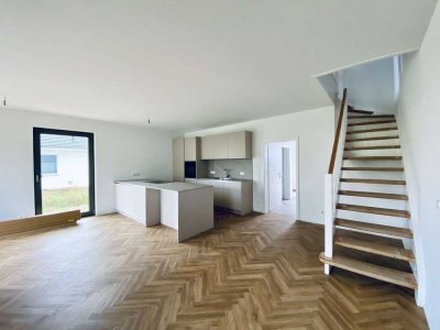 Große Doppelhaushälfte | Erstbezug |  EBK | Carport | www.LUTTER.net