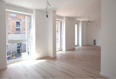 Stilvoll wohnen mit gr. Südbalkon – neu sanierte 3,5-Zi.-Wohnung (W2) im EG