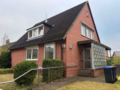 Preisbewusstes Einfamilienhaus mit möglicher ELW in 24146 Kiel.