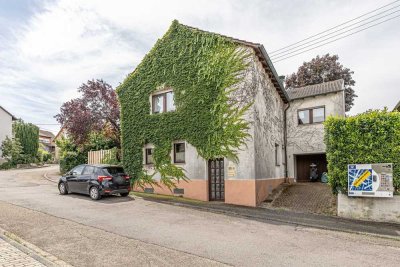 Ihr Projekt in Bretten-Ruit: Renovierungsbedürftiges 2-Familienhaus mit viel Potenzial