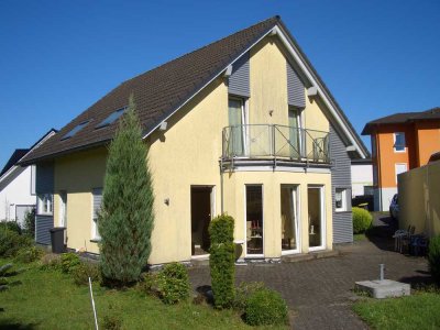 Charmantes Einfamilienhaus mit idyllischem Garten und Fernblick