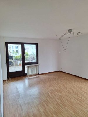 Lichtdurchflutete  2-Zimmer Wohnung mit großer Terrasse in Leinfelden-Echterdingen/Stetten