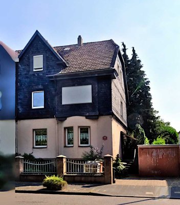 Ein Zuhause für Alle: Mehrgenerationenwohnen im großzügigen 2-Familienhaus