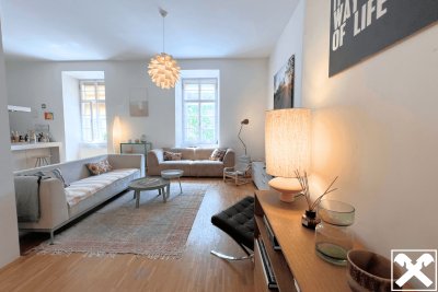 4-Zimmer-Altbauwohnung mit Parkplatz