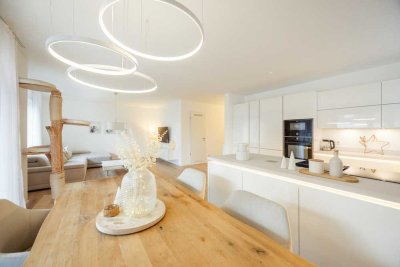 Gehobene 4,5- Zimmer Erdgeschoss-Wohnung mit Garten + 2 Stellplätzen