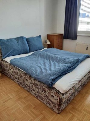 Ansprechende und modernisierte 2-Zimmer-Wohnung mit Einbauküche in Hürth
