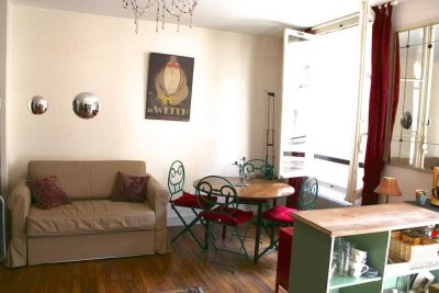 Geschmackvolle, modernisierte 2-Zimmer-Wohnung mit Balkon und Einbauküche in Radolfzell am Bodensee