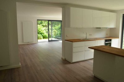 4,5-Zi Wohnung mit EBK und großem Garten zum 01.10.25 von privat