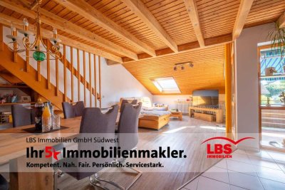 Großzügige Wohnung in 2-Familienhaus