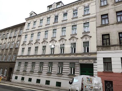 Stilvolle, elegante Altbauwohnung, zentral gelegen mit Gemeinschaftsgarten