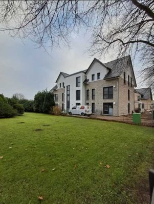 Erstbezug! 3-Zimmer-Neubau-Wohnung im 2.OG mit offener Küche, Dachterrasse, Dachstudio und Gäste WC