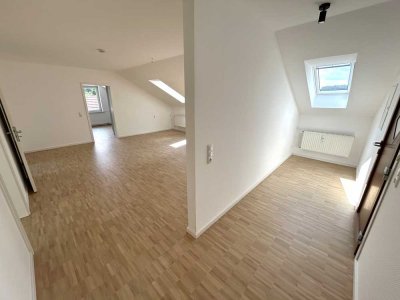 Erstbezug nach Sanierung: 2 Zimmer, 69 m², Einbauküche