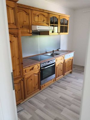 Schöne und vollständig renovierte 3-Raum-Wohnung mit geh. Innenausstattung mit EBK in Steinweiler