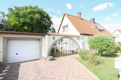 Doppelhaushälfte in Nordwest – ruhige Lage, schönes Grundstück, viel Potenzial