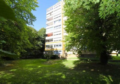 4,5-Zimmer-Wohnung mit Garagenplatz, Aufzug und Balkon in Bad Urach –Rendite oder Eigennutzung