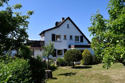 Freistehendes Einfamilienhaus mit Charakter, Wintergarten und herrlichem Garten in Mühltal-Traisa