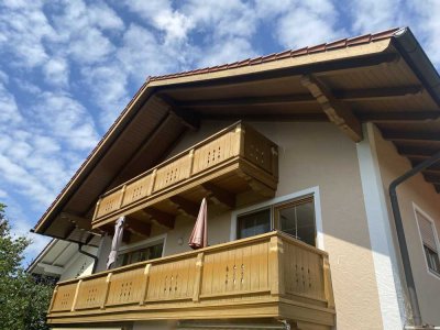 Wunderschöne 3-Raum-DG-Wohnung mit Balkon in Waging am See