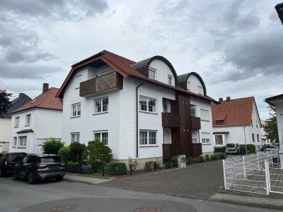 Freundliche 2-Zimmer-Dachgeschosswohnung mit Balkon und EBK in Lippstadt