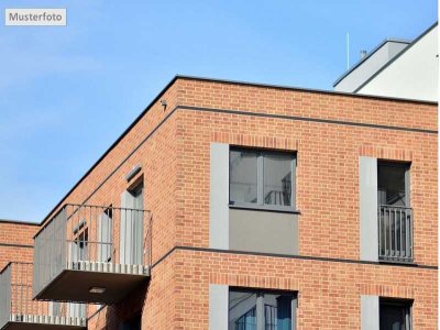 Provisionsfrei Etagenwohnung in 56070 Koblenz, Blumenstr.