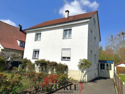 Gelegenheit! 2-Familienhaus mit Werkstattgebäude und großer Garage in gefragter Lage von Göppingen!