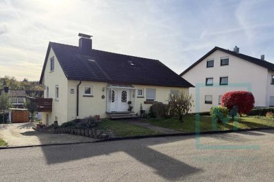 Einfamilienhaus mit Doppelgarage in ruhiger Lage