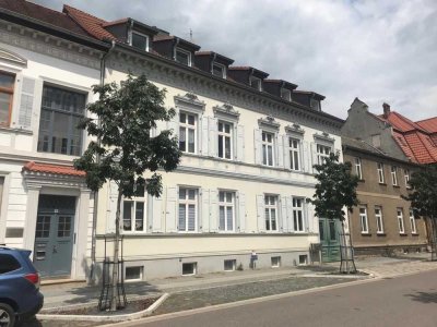 2 Raum-Wohnung im 1. OG in Burg