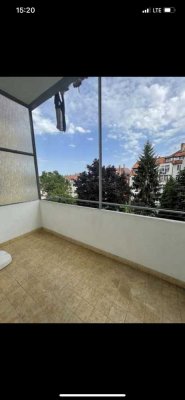 Wunderbare 3-Raum-Wohnung mit EBK und Balkon in Stuttgart