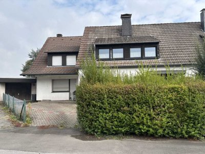 Zweifamilienhaus mit Garage in Leichlingen