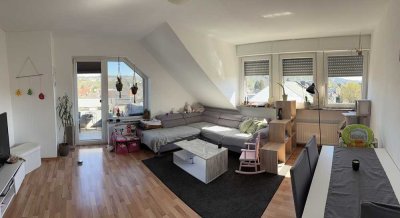 Geräumige 4-Raum-Dachgeschosswohnung mit Balkon, EBK und Garage in Koblenz