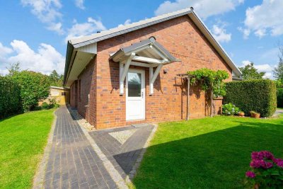 -RESERVIERT- Wohlfühlen auf einer Ebene – moderner Bungalow mit großem Grundstück
