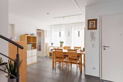 Schöne 3,5-Zimmer-Maisonette-Wohnung mit Dachterrasse in Leonberg