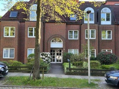 Traumhafte, renovierte 3 Zi Wohnung mit Wesersicht & neue EBK