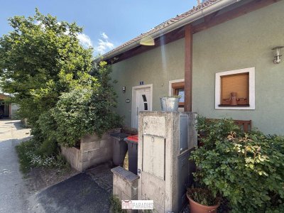 Doppelhaushälfte mit Gartenidylle und Doppelgarage in ruhiger Lage von Kottingbrunn