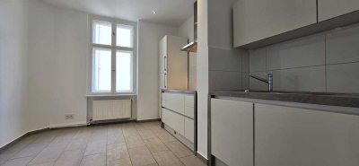 Traumhafte 2-Zimmer Altbauwohnung im Herzen von Tegel – Komplett
kernsaniert!