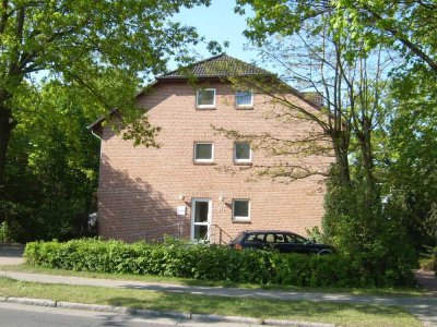 Attraktive 2-Zimmer-DG-Wohnung mit Einbauküche in Boostedt