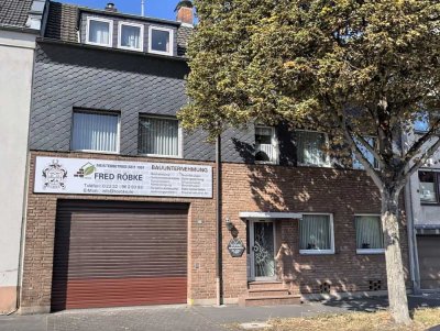 2-Zimmer-DG-Wohnung mit Balkon in Köln Godorf