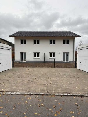 Doppelhaushälfte Erstbezug in Simbach am Inn