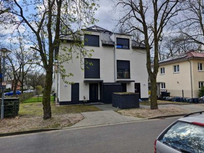 Schöne 5-Zimmer-Doppelhaushälfte mit gehobener Innenausstattung und EBK in Dallgow-Döberitz