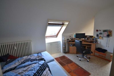 Ansprechende und neuwertige 1-Zimmer-Dachgeschosswohnung in Düsseldorf