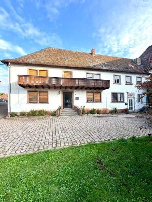 � Haupthaus als Rohdiamant – 3-Zimmer-Einliegerwohnung top modernisiert