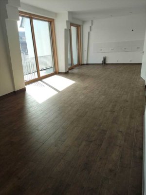Barrierefreie coole 3,5-ZKB Loft ab 1.6. / 1.7.2025 im Herzen von LU