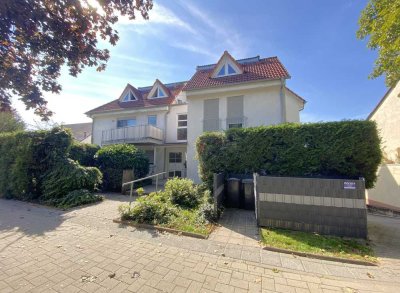 Charmante 3-Raum-Maisonette-Wohnung mit großem Balkon und EBK