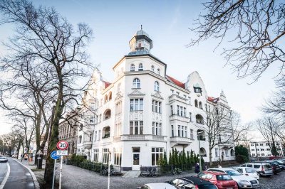 Altbau-Juwel in historischer Architektur - frei lieferbar