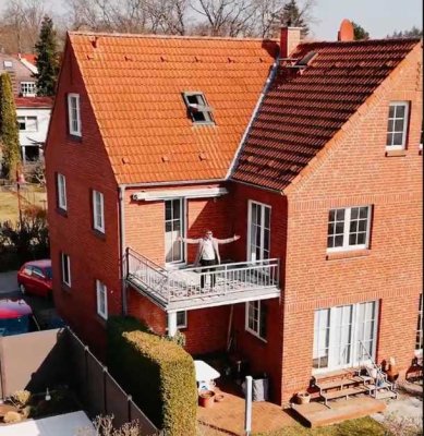 Attraktive 4-Zimmer-Maisonette-Wohnung mit Balkon und EBK in Raben Steinfeld