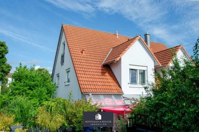 Wohnen in attraktiver Lage: Doppelhaushälfte mit Terrasse, Garten und Stellplatz