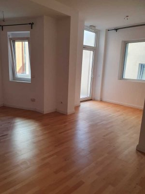 Stilvolle, sanierte 4,5-Raum-Wohnung mit gehobener Innenausstattung in Weinheim