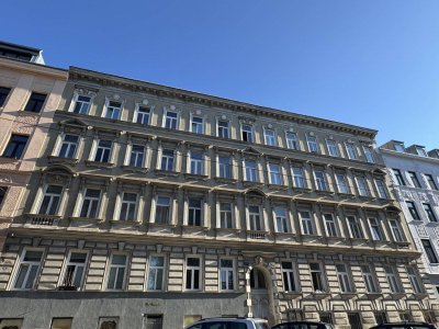 Charmantes Altbauprojekt im 16. Bezirk - Altbaujuwel mit Potential – leerstehende Wohnung zur Sanierung